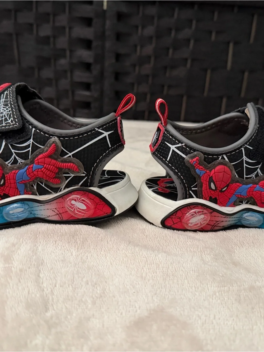 Marvel Spider-Man Unisex Kids Sandals US 9 Black Red Open Toe Hook & Loop
